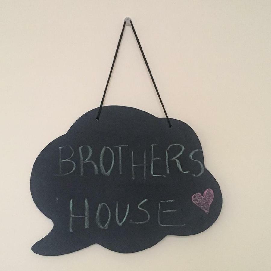 Brother'S House Faro Exterior photo